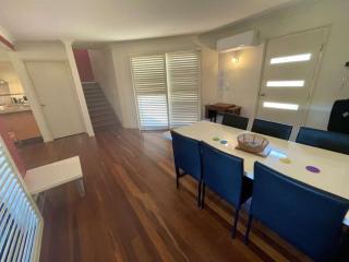 Mambo #5 Double Storey Holiday Home - 5