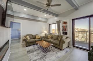 Near Sugar Mountain Renovated Condo with Views! - 0