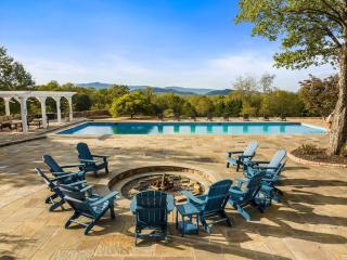 Mountain Mama Ranch - Luxury farmhouse on 200 acres with mountain views, 20mins to Shenandoah, 90mins from DC - 8