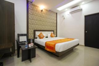 OYO Flagship 8281 Aj Palace - 8