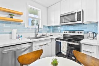 One Bed Honolulu Kaaha - 6