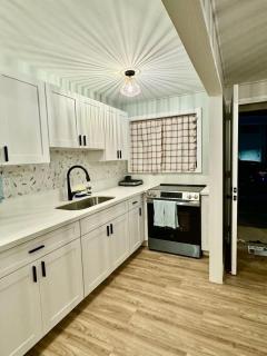 Tranquil Ground Floor Unit Central Honolulu & AC - 7