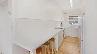 Elanora 1 - Beachfront Unit - Avoca Beach - 4