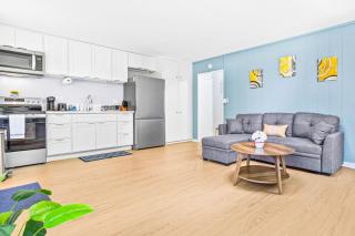 Aloha Comfort Stay one bedroom with private patio - 4