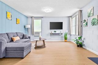 Aloha Comfort Stay one bedroom with private patio - 3