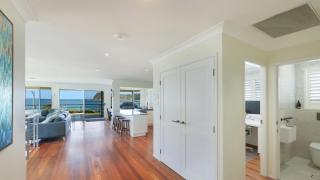 The Whitehouse - Copa - Views Galore - 8