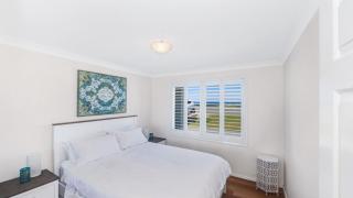 Lola's Place - Fantastic Position! - 3