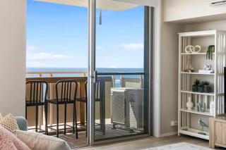 Bright Beachside Escape at The Entrance - 1