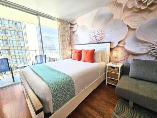 Marine Surf 13th Renovated with Small Parking Space - 5