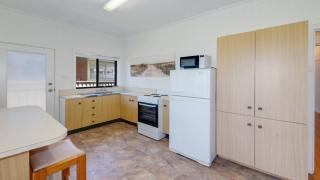 Oceanside - Pet Friendly Beachside Accommodation - 7