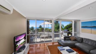 Jewel On The Glade - 1 Min Walk To The Beach - 7