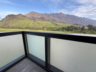 Modern Mountain & River View Escape - 4