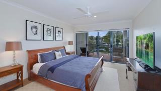 The Point On Cliff - Two Levels and Views - Avoca Beach - 1