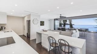Quarterdeck 5 - Luxury Stylish Apartment - Avoca Beach - 5