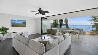 Quarterdeck 5 - Luxury Stylish Apartment - 3