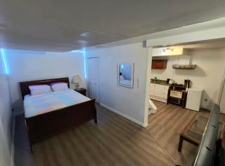 Cozy Bachelor Apartment at Trillium - 6