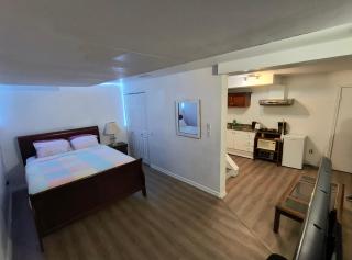 Cozy Bachelor Apartment at Trillium - 2