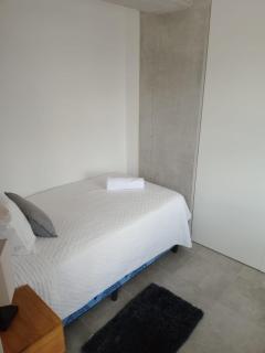 Vista 18 zona 10 parqueo y lavandería 4 personas - 8