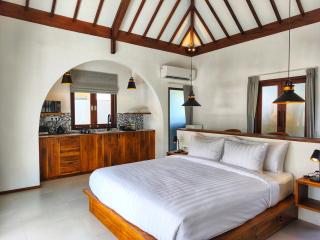 NEW Mawar Merah Heavenly Studio, Selong Belanak - 4