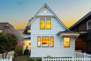 Home & Carriage House Views Dogs Welcome BBQ - 3