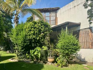 Casa con hermoso jardín y terraza - 5