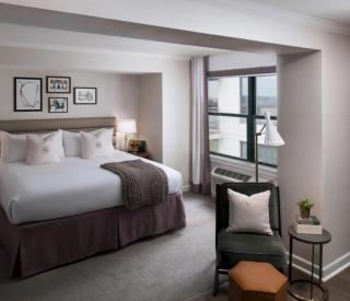 Claridge House Chicago, Tapestry Collection by Hilton - 2