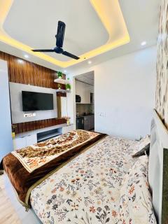 Love Nest & Stay - 3