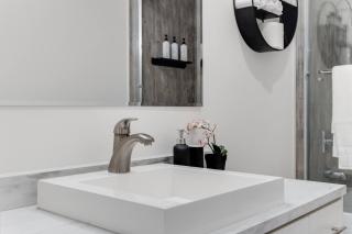 Modern 2Bed Suite Near Capilano Bridge & Trails - 5