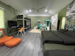 Kerlingfornia Pond View Homestay and Farmstead - 6