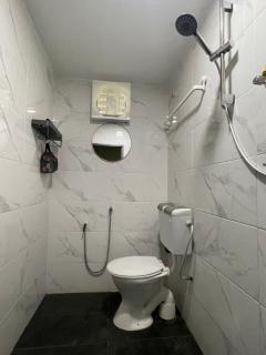 Kerlingfornia Pond View Homestay and Farmstead - 7