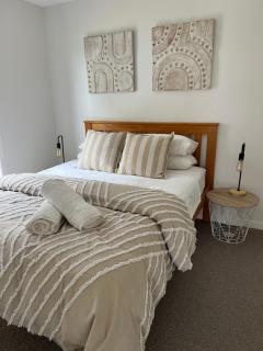 Mountain Escape in Jacks Point - 4