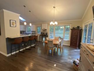 Suburbia Tree View Hideaway Near Blue Ridge Mtns -  - 9