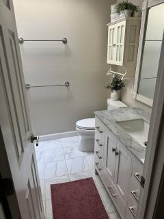 Suburbia Tree View Hideaway Near Blue Ridge Mtns -  - 2