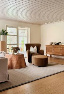 Villa With Architect-Designed Garden In Alsvik - 8