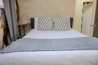 Luxury Home /Pool/Spa/Games/ 3 mi Vegas Strip - 5