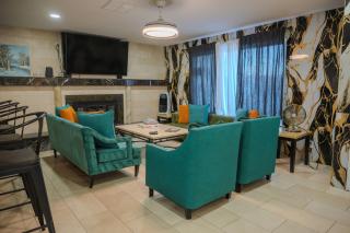 Luxury Home /Pool/Spa/Games/ 3 mi Vegas Strip - 9