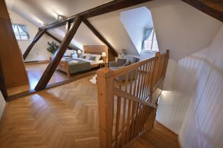 White Swan Boutique Apartments - 8