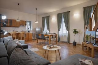 White Swan Boutique Apartments - 2