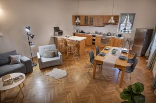 White Swan Boutique Apartments - 2