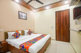 FabHotel White House Tilak Nagar - 7