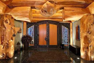 White Spirit Lodge, Artisan Log Masterpiece Chalet - 7
