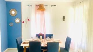 Charming House with Pool, 5 Min to the Beach - 8