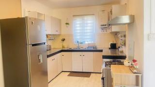 Charming House with Pool, 5 Min to the Beach - 2