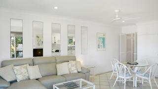 Marese 10 - Gorgeous Beachfront Views - 7
