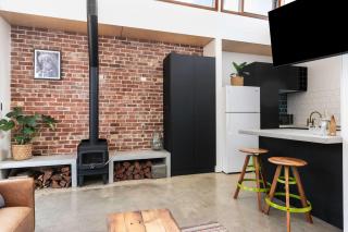 The Foundry on McLaren - Urban CBD Retreat - 3