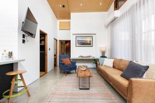 The Foundry on McLaren - Urban CBD Retreat - 2