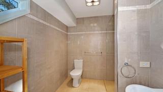 Rhett's Retreat - Townhouse With Private Courtyard - 2