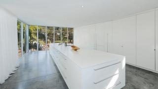 Point Break - Metres To The Sand - 1