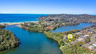Lakeside Living - Walk To Cafes, Shops, and Sand! - Avoca Beach - 2