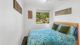 Jewel On Newell - Hear The Waves - 1